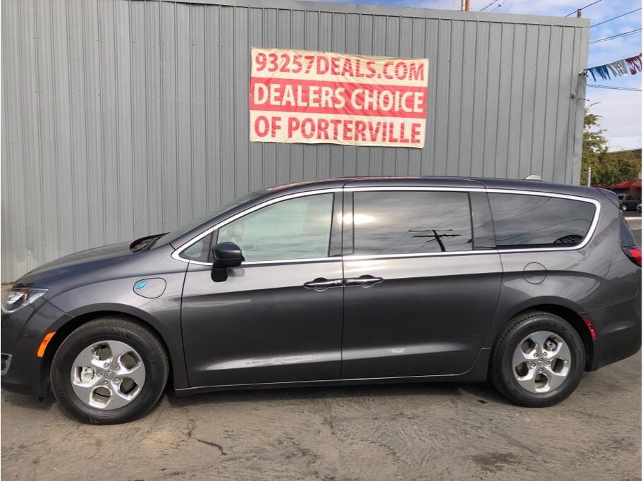 2019 Chrysler Pacifica Hybrid from Dealers Choice