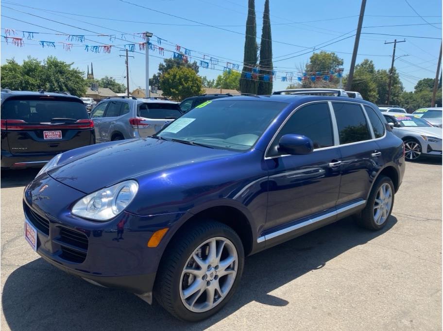 2003 Porsche Cayenne S's photo