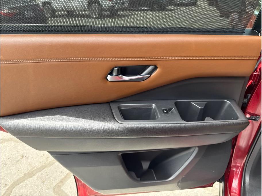 2022 Nissan Pathfinder Platinum - Photo 10