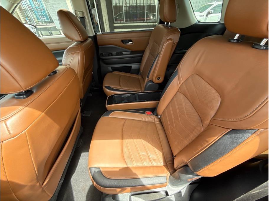 2022 Nissan Pathfinder Platinum - Photo 9