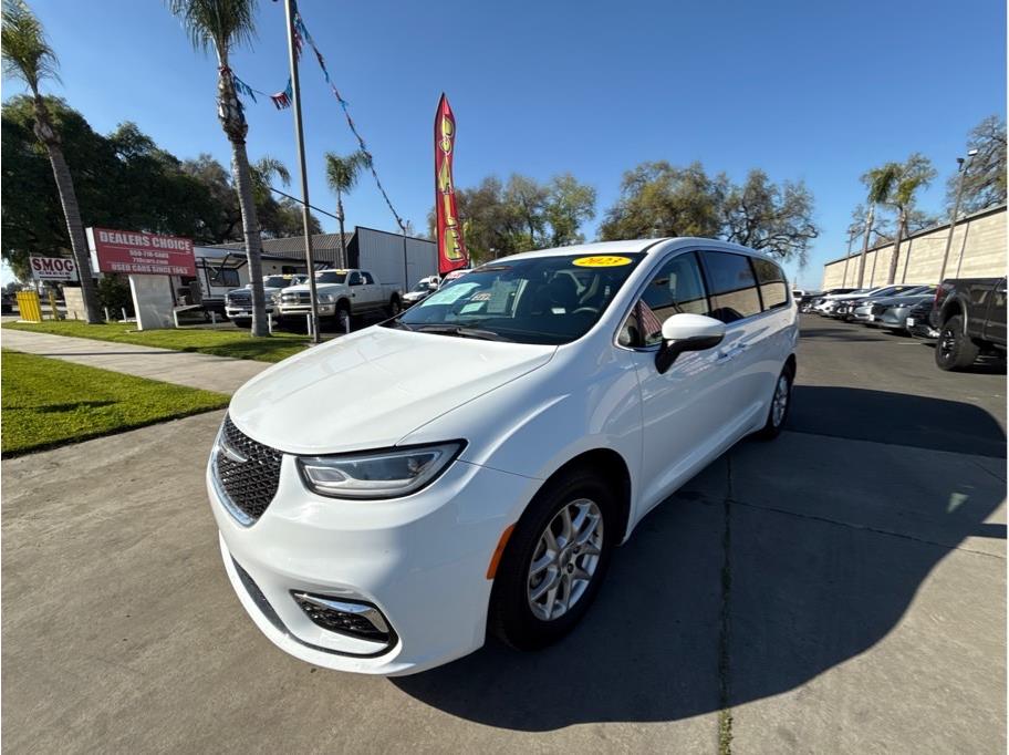 2023 Chrysler Pacifica from Dealers Choice V