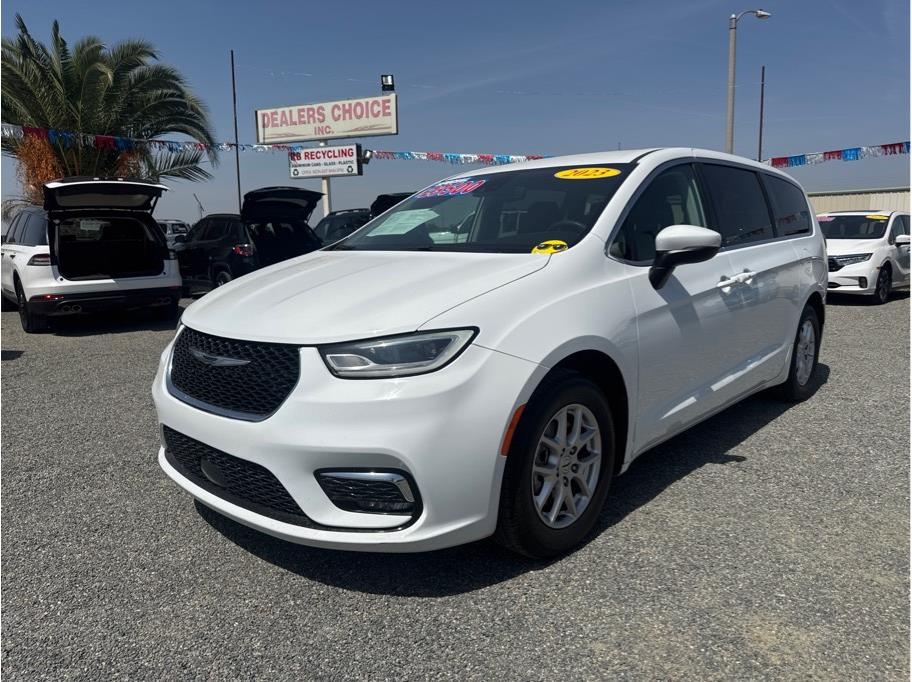 2023 Chrysler Pacifica from Dealer Choice 2