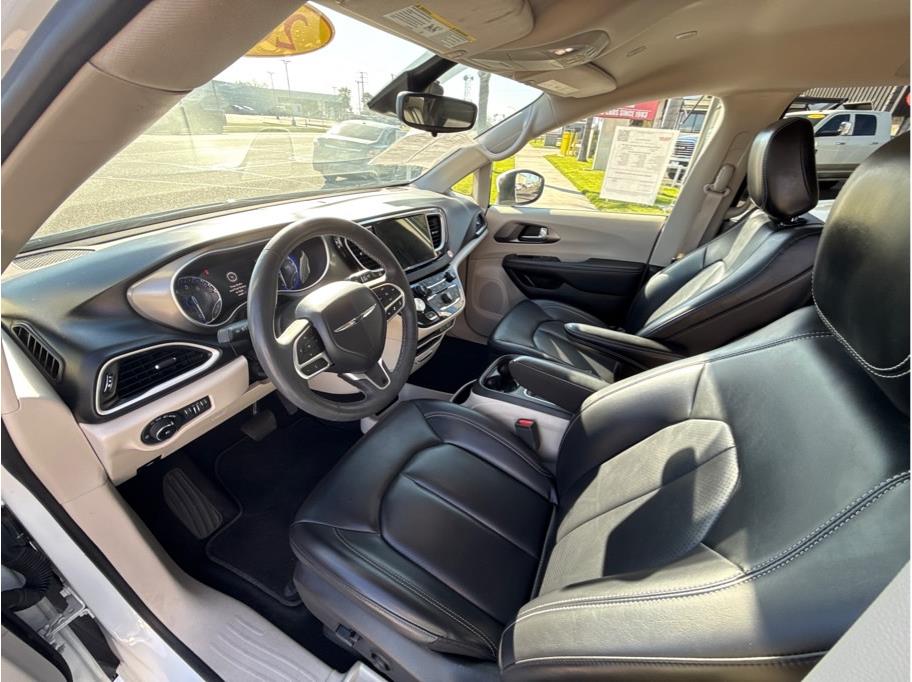 2023 Chrysler Pacifica Touring L - Photo 14