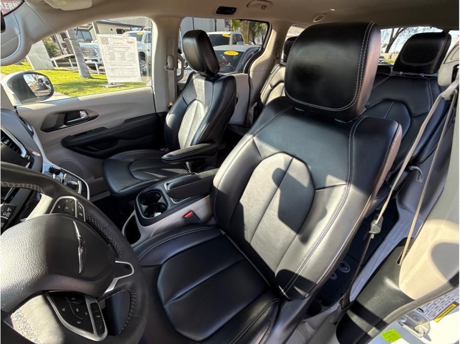 2023 Chrysler Pacifica Touring L - Photo 15