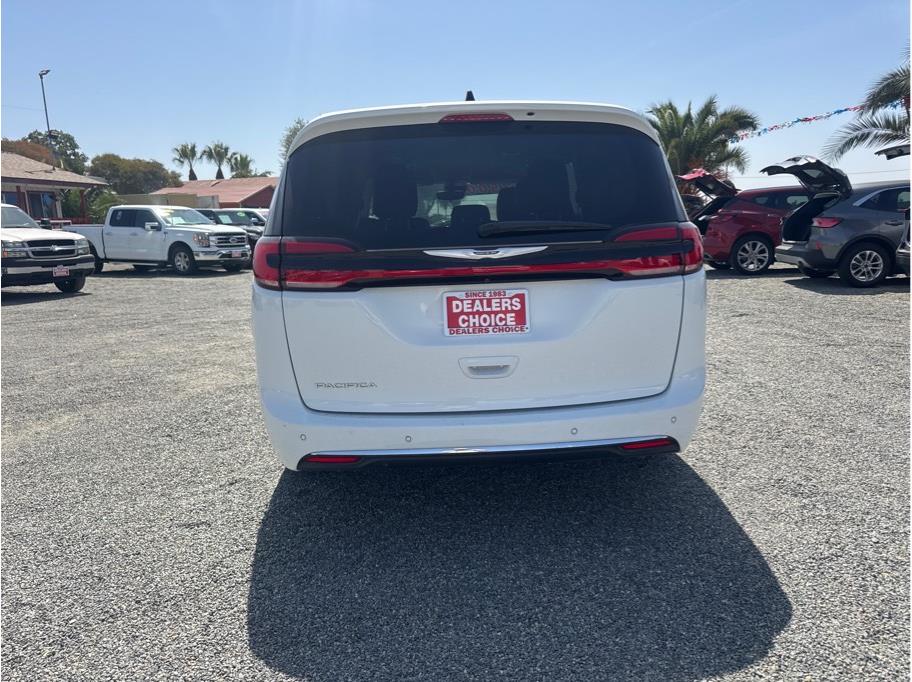 2023 Chrysler Pacifica Touring L - Photo 6