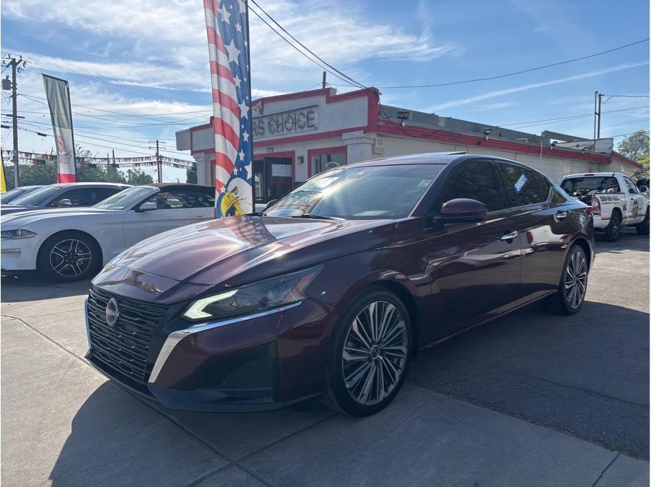 2023 Nissan Altima from Dealers Choice