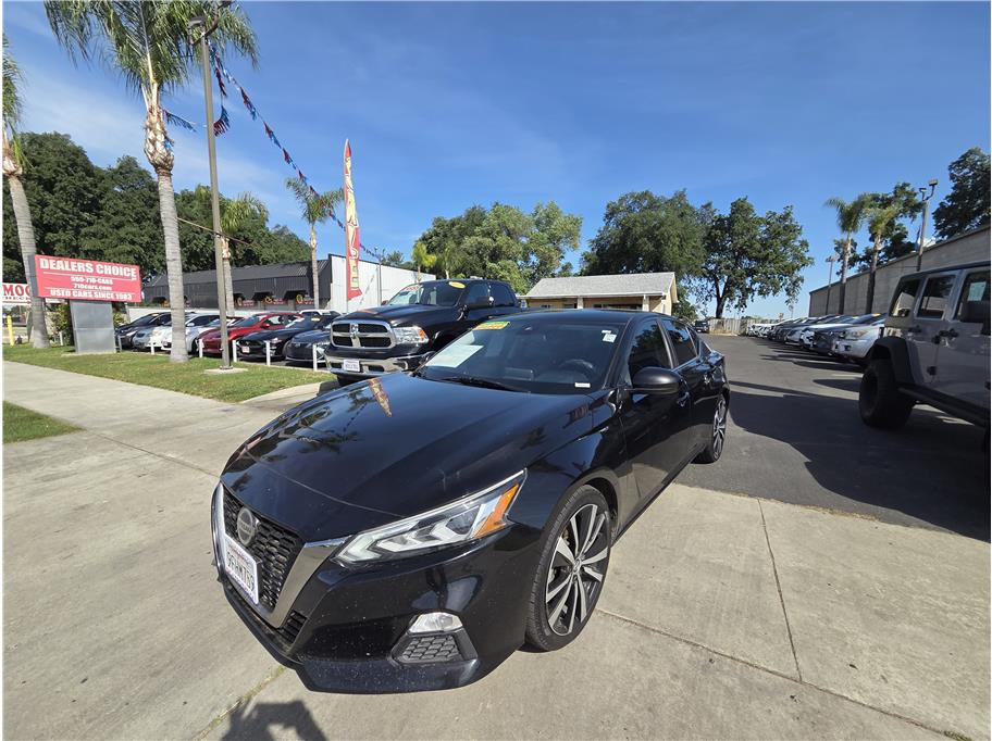 2020 Nissan Altima from Dealers Choice