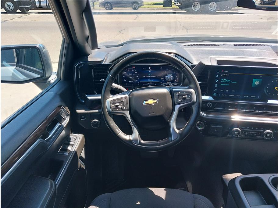 2025 Chevrolet Silverado 1500 LT - Photo 13