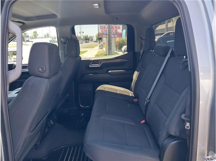 2025 Chevrolet Silverado 1500 LT - Photo 9
