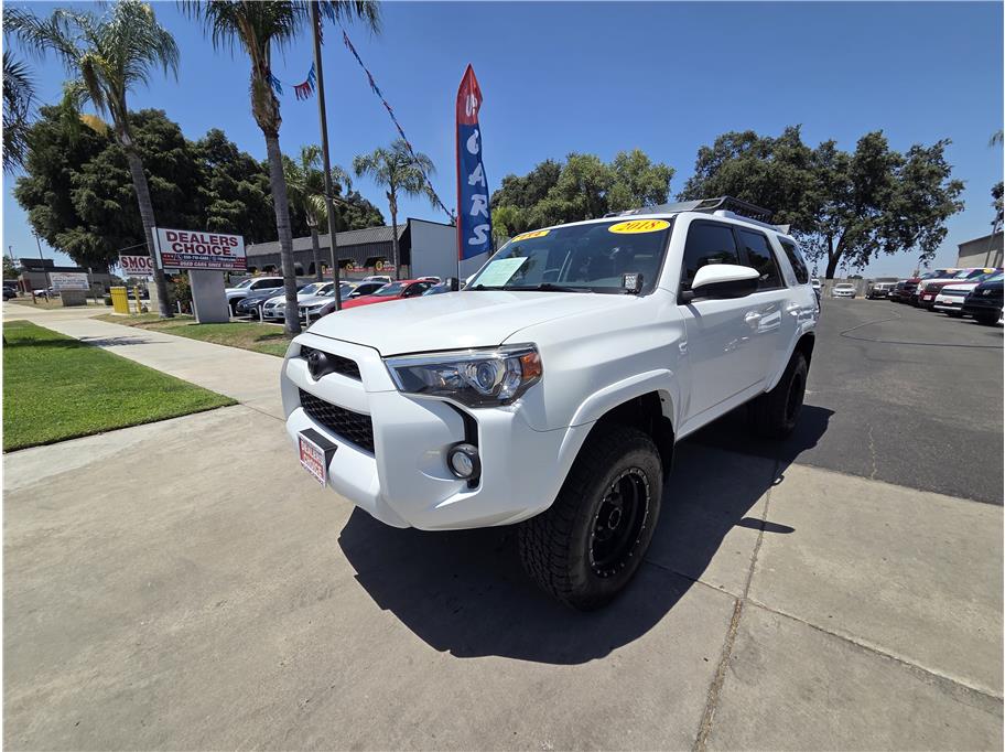 2018 Toyota 4Runner SR5 4x4 V6's photo