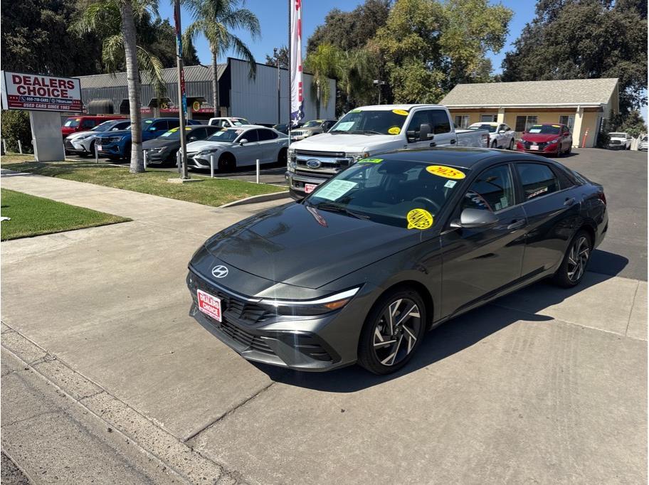 2025 Hyundai Elantra from Dealers Choice V