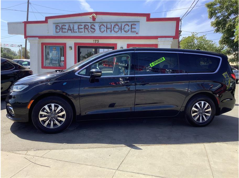 2024 Chrysler Pacifica Hybrid from Dealers Choice