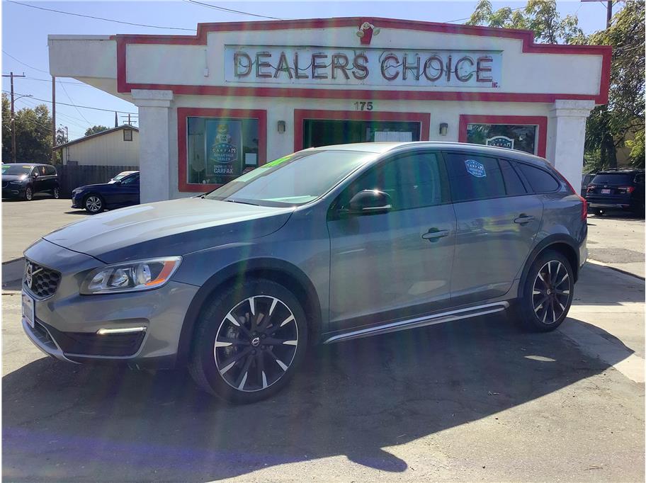 2017 Volvo V60 Cross Country