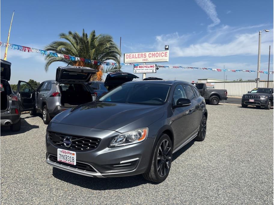 2017 Volvo V60 Cross Country