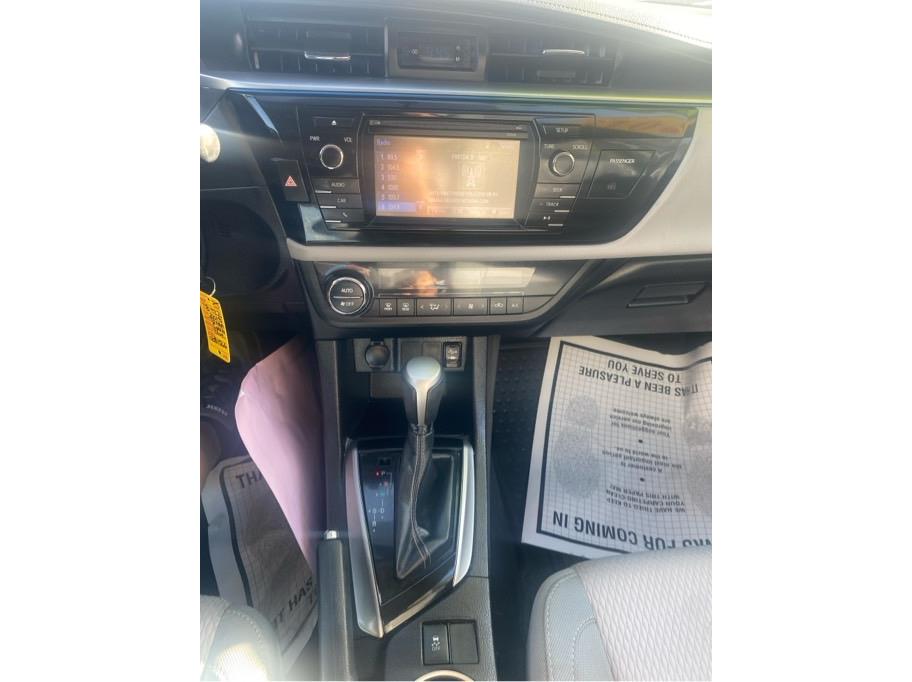 2015 Toyota Corolla LE - Photo 14