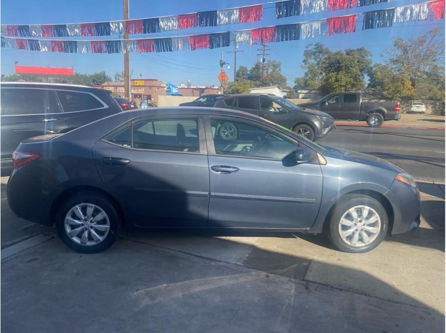 2015 Toyota Corolla LE - Photo 6