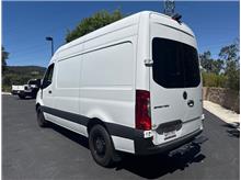 Vehicle Thumb #9