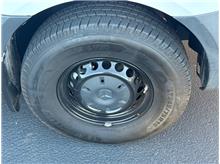Vehicle Thumb #16