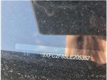 Vehicle Thumb #17