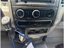 Vehicle Thumb #19
