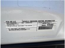 Vehicle Thumb #16
