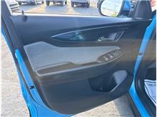 Vehicle Thumb #17