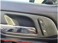 Vehicle Thumb #18