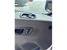 Vehicle Thumb #20