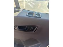 Vehicle Thumb #14
