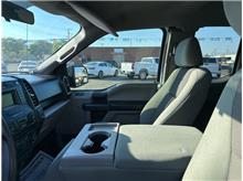 Vehicle Thumb #17