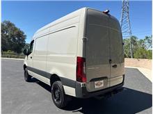 Vehicle Thumb #9