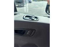 Vehicle Thumb #18