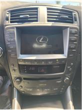 Vehicle Thumb #17