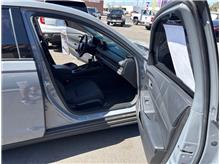 Vehicle Thumb #9