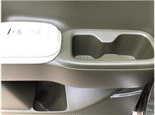 Vehicle Thumb #20