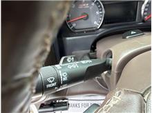 Vehicle Thumb #17