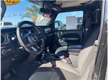 Vehicle Thumb #9