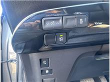 Vehicle Thumb #22