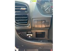 Vehicle Thumb #16