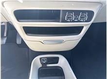 Vehicle Thumb #18