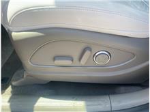 Vehicle Thumb #19