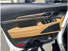 Vehicle Thumb #24