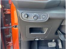Vehicle Thumb #16