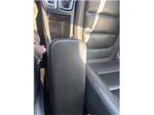 Vehicle Thumb #23