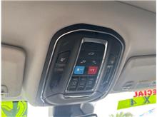 Vehicle Thumb #28