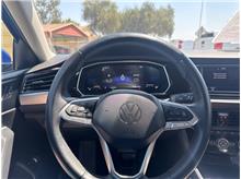 Vehicle Thumb #17