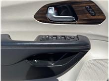 Vehicle Thumb #37