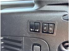 Vehicle Thumb #22