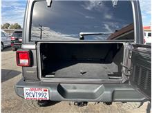 Vehicle Thumb #15