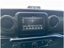 Vehicle Thumb #20
